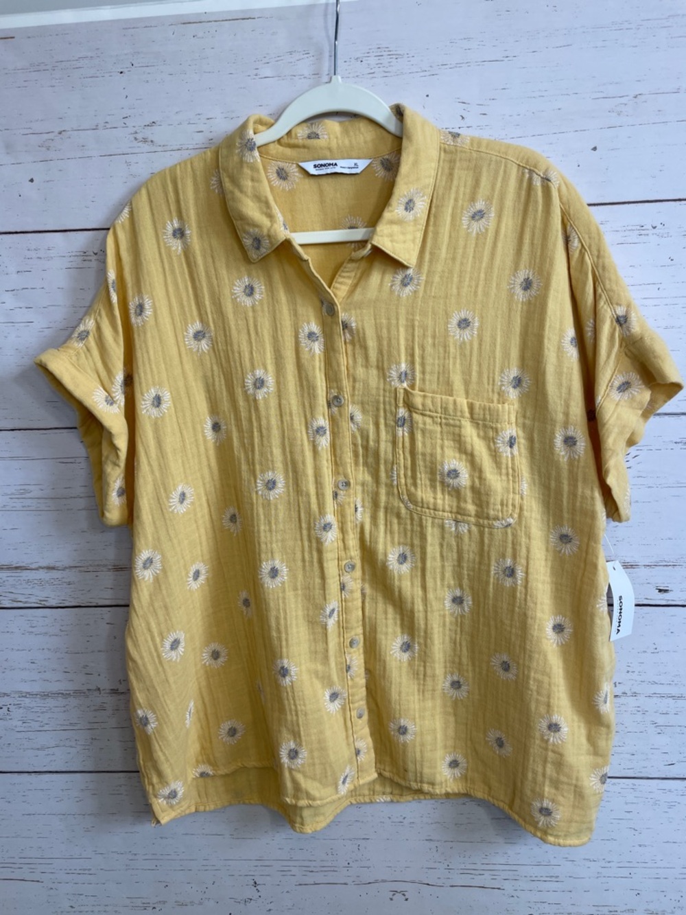 Sonoma Gauzy Cotton Daisy Print Short Sleeved Button Down Shirt, sz XL, NWT